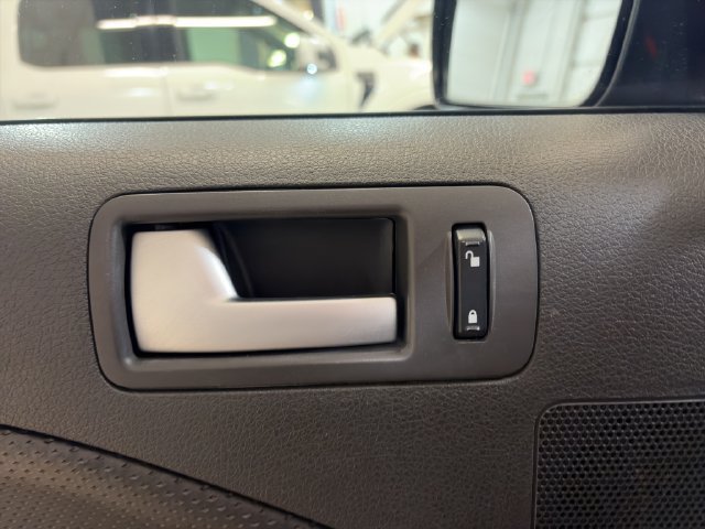 Used 2008 Ford Mustang Premium RWD image 12