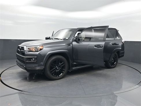 Used 2021 Toyota 4Runner Nightshade image 38