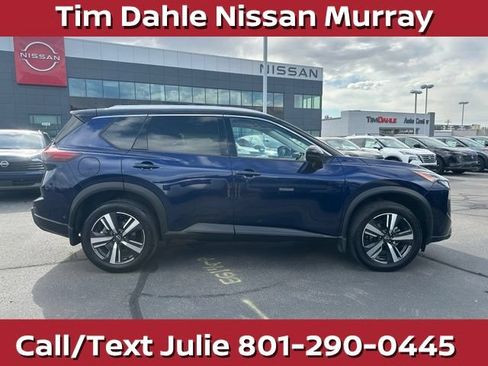 Used 2025 Nissan Rogue SL w/ SL Premium Package AWD/4WD image 13