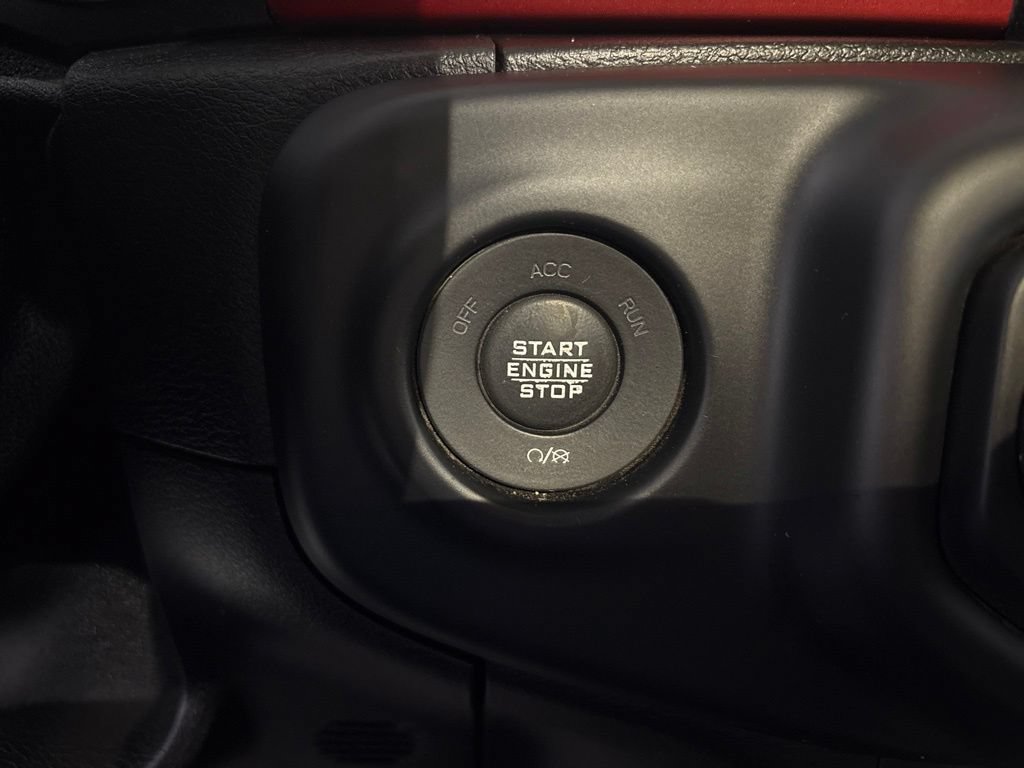 Used 2019 Jeep Wrangler Unlimited Rubicon w/ Cold Weather Group AWD/4WD image 18