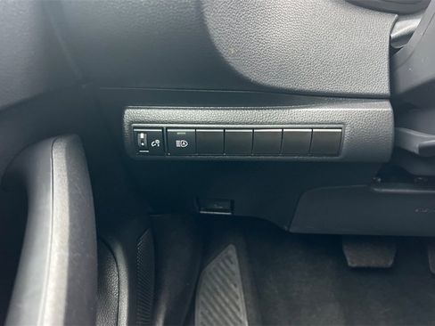 Certified 2025 Toyota Corolla LE image 29