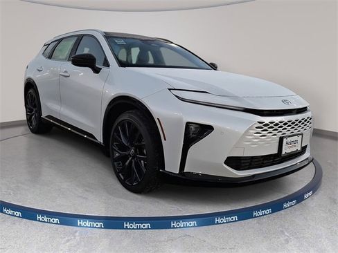 New 2026 Toyota Crown Signia image 2