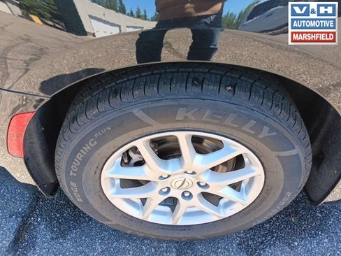 Used 2024 Chrysler Pacifica Touring-L FWD image 29