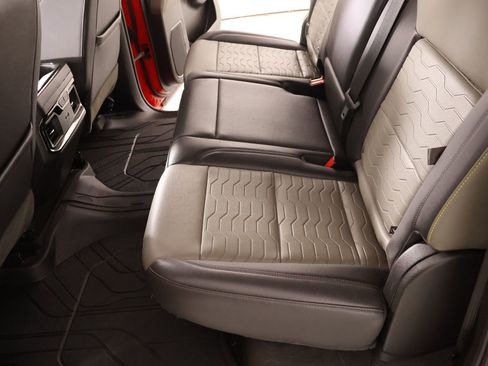 Used 2022 Chevrolet Silverado 1500 ZR2 w/ Technology Package image 12