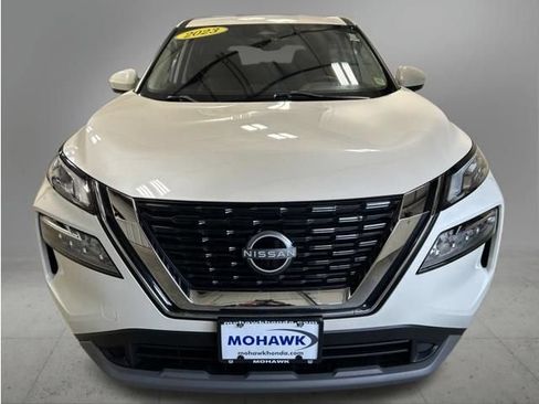 Used 2023 Nissan Rogue SV AWD/4WD image 9