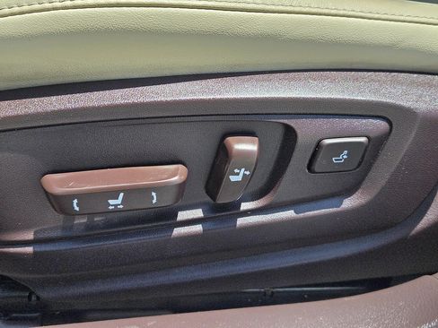 Used 2016 Lexus ES 350 w/ Navigation System Package FWD image 22