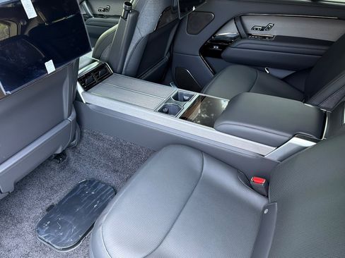 New 2026 Land Rover Range Rover SV AWD/4WD image 23