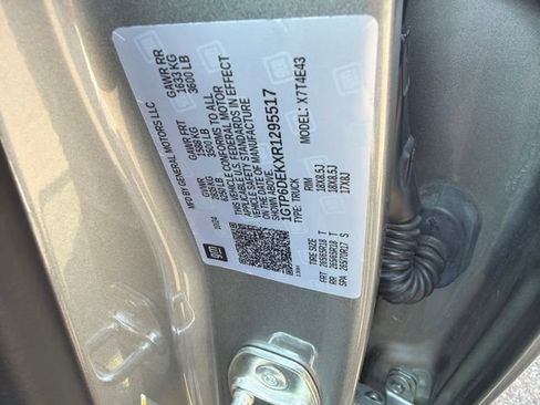 Used 2024 GMC Canyon AT4 w/ AT4 Premium Package AWD/4WD image 36