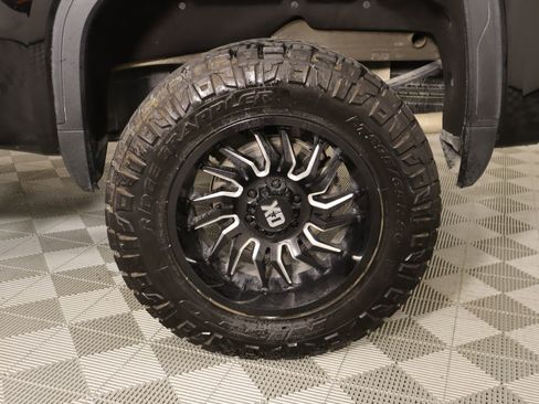 Used 2023 GMC Sierra 1500 Elevation image 18