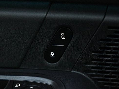 Used 2025 MINI Cooper Countryman S w/ Comfort Package Max image 17