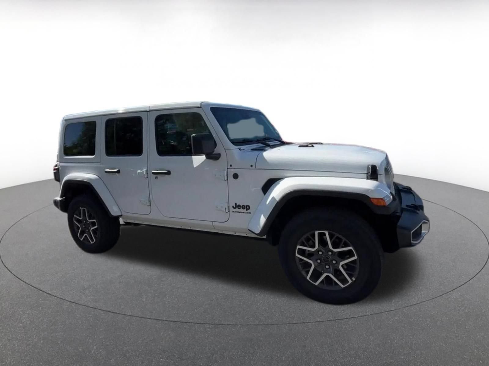 Used 2025 Jeep Wrangler Unlimited Sahara AWD/4WD image 2