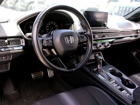 Used 2023 Honda Civic Sport image 9