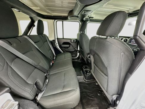 Used 2022 Jeep Wrangler Unlimited Sport AWD/4WD image 18
