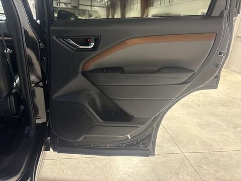 Used 2025 Subaru Forester Sport w/ Popular Package #2 image 8