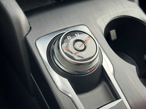 Used 2024 Ford Escape Platinum image 32