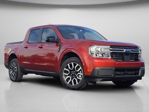 Used 2024 Ford Maverick Lariat image 2