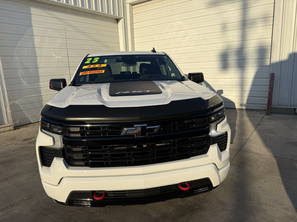 Used 2023 Chevrolet Silverado 1500 RST w/ Redline Edition AWD/4WD image 7