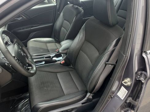 Used 2016 Honda Accord Sport image 9