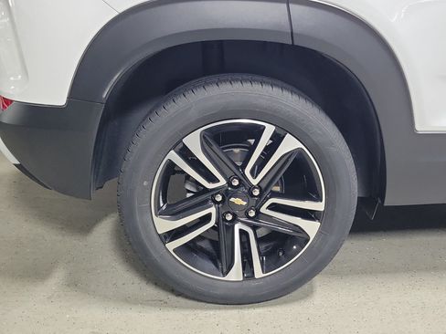 Used 2024 Chevrolet TrailBlazer LT FWD image 6