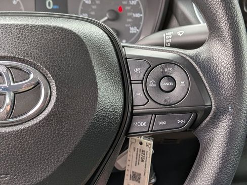 Used 2024 Toyota Corolla LE image 19