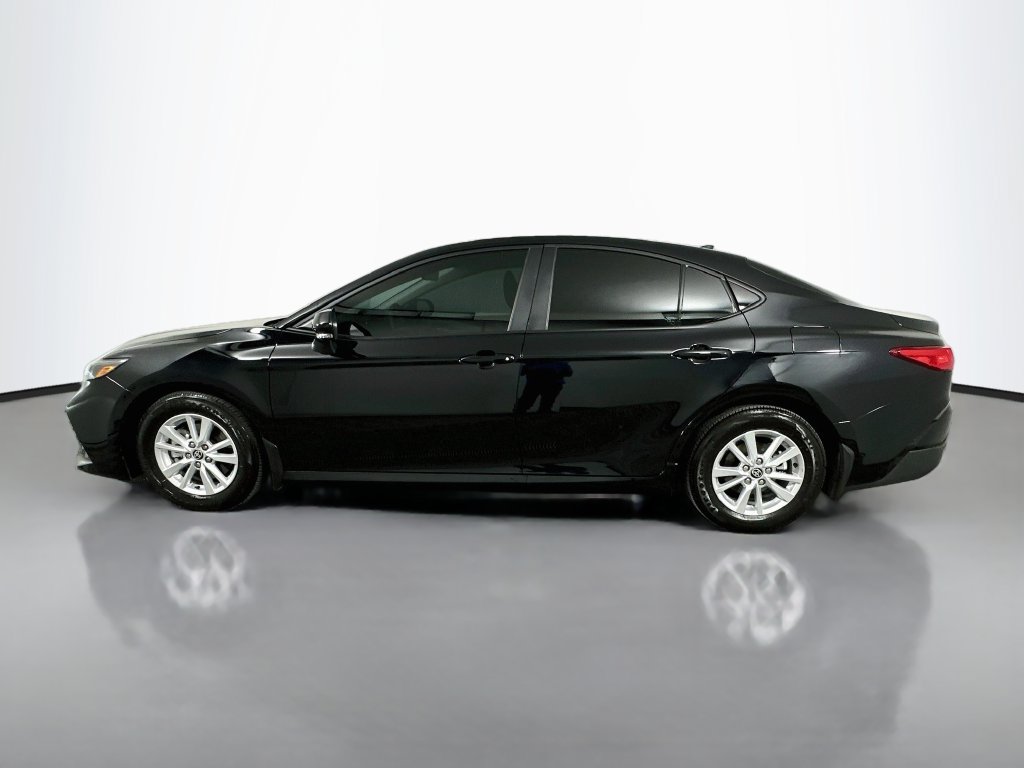 Used 2025 Toyota Camry LE w/ Convenience Package FWD image 8