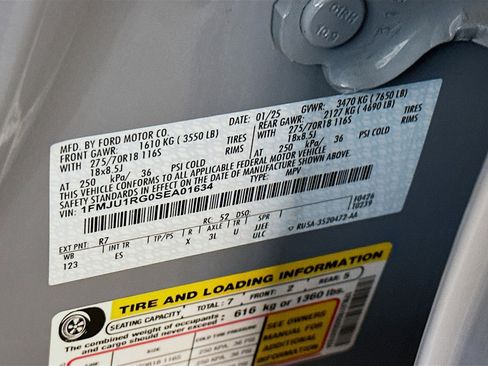 Used 2025 Ford Expedition Tremor image 12