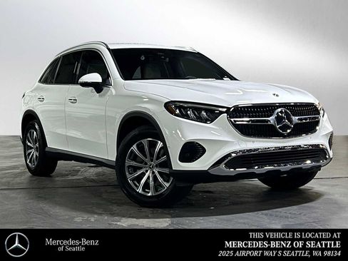 Certified 2025 Mercedes-Benz GLC 300 4MATIC image 1