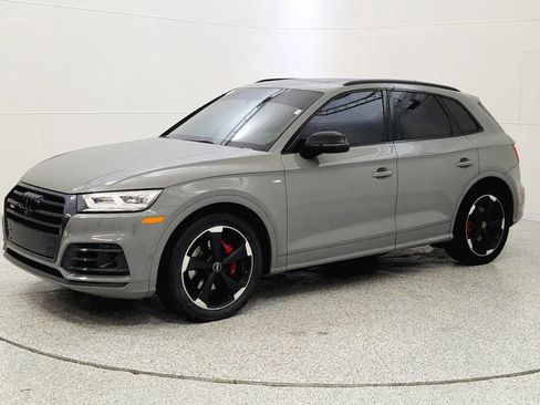 Used 2019 Audi SQ5 Prestige w/ Prestige Package image 3
