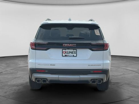 Used 2026 GMC Acadia Elevation w/ LPO, Floor Liner Package AWD/4WD image 6
