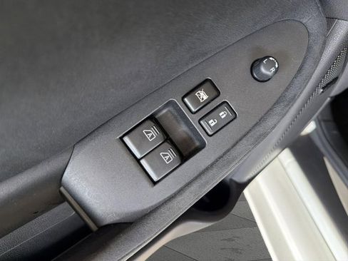 Used 2017 Nissan 370Z Touring RWD image 9