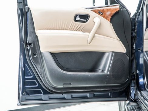 Used 2023 Nissan Armada SL w/ Captain's Chairs Package image 48