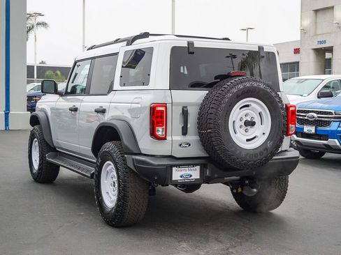 New 2026 Ford Bronco Heritage Edition image 4