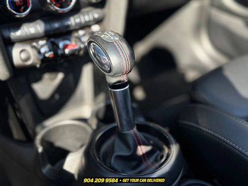 Used 2019 MINI Cooper S w/ Signature Upholstery Package FWD image 12
