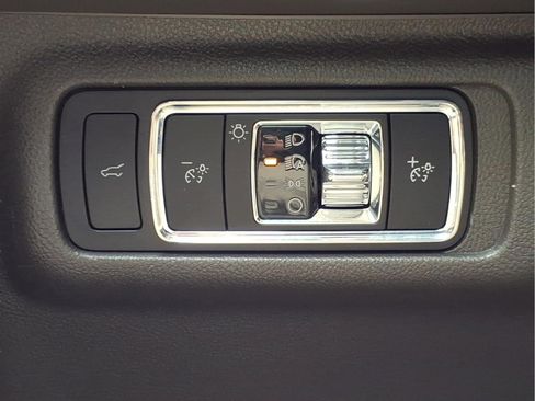 Used 2024 Lincoln Corsair FWD image 13