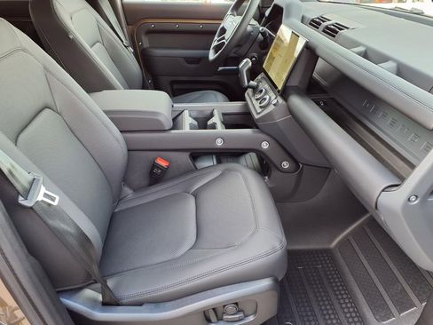 New 2026 Land Rover Defender 110 S AWD/4WD image 7
