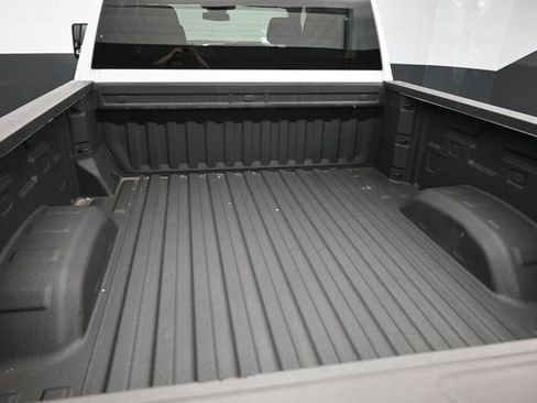 Used 2024 Chevrolet Silverado 2500 Custom w/ Custom Value Package AWD/4WD image 14