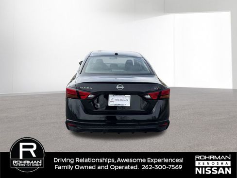 Used 2024 Nissan Altima 2.5 SV FWD image 6