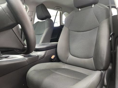 Used 2025 Toyota RAV4 LE FWD image 13