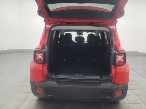 Used 2015 Jeep Renegade Latitude FWD image 29