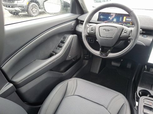 New 2025 Ford Mustang Mach-E Premium image 9