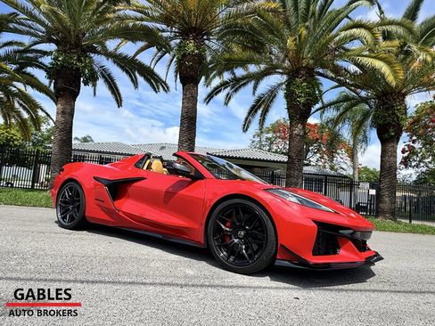 Used 2024 Chevrolet Corvette Z06 w/ Stealth Interior Trim Package RWD image 9