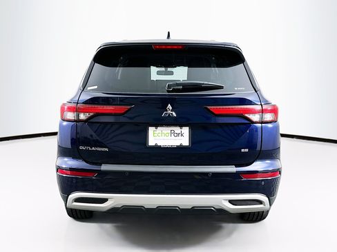Used 2024 Mitsubishi Outlander SE AWD/4WD image 7