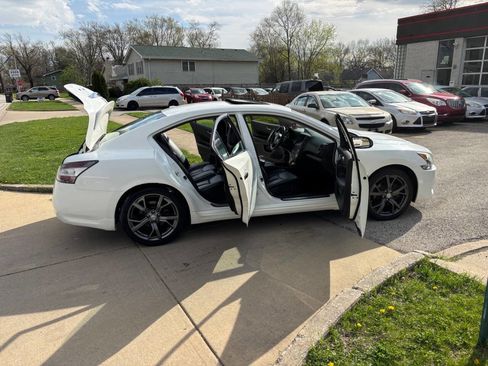 Used 2012 Nissan Maxima 3.5 SV w/ Sport Pkg image 11