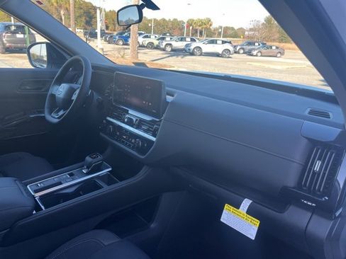 New 2026 Nissan Pathfinder SV image 22