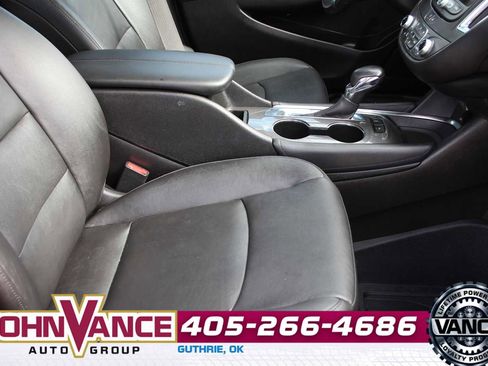 Used 2021 Chevrolet Malibu LT w/ Leather Package image 15