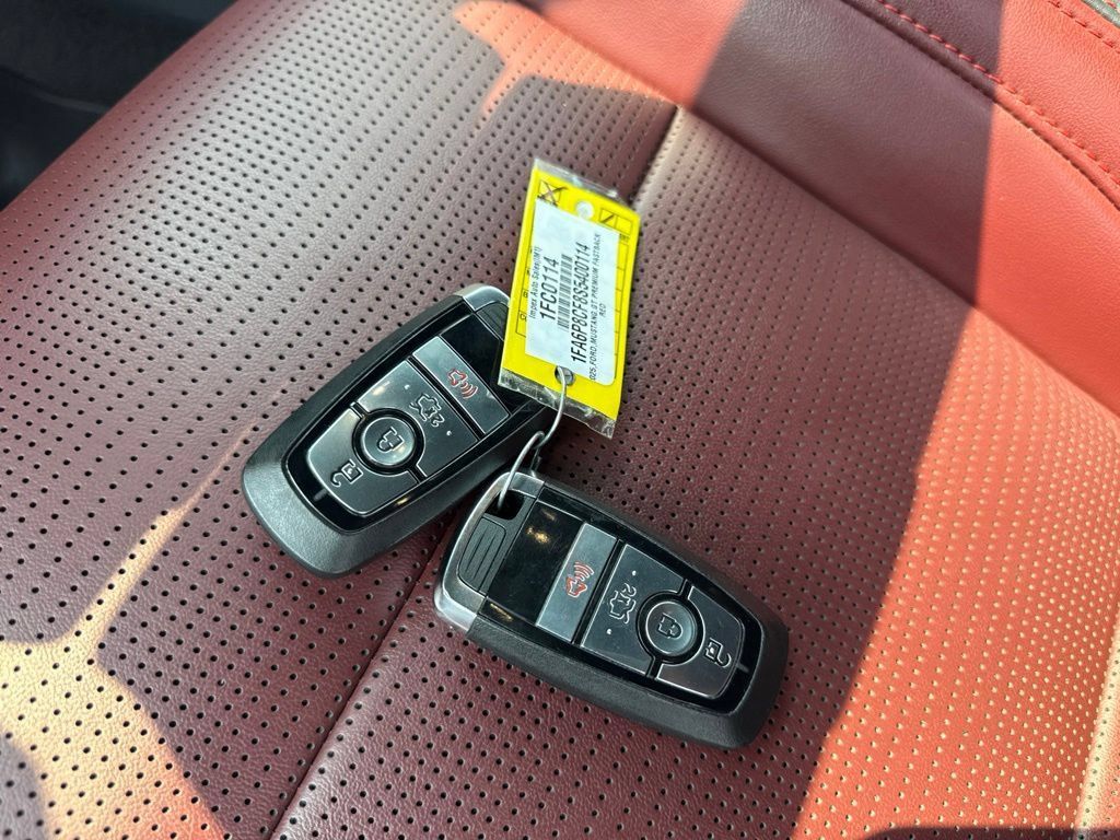 Used 2025 Ford Mustang GT Premium RWD image 18