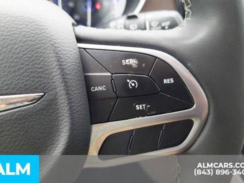 Used 2023 Chrysler Voyager LX FWD image 12