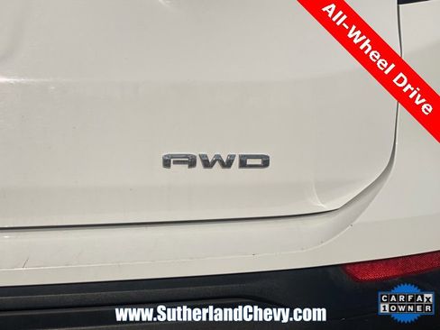 Used 2024 GMC Terrain SLE image 12