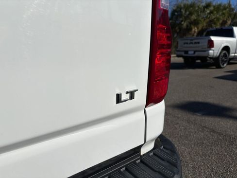 Used 2023 Chevrolet Silverado 2500 LT w/ Convenience Package image 9