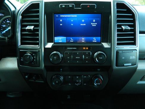 Used 2021 Ford F250 XLT w/ XLT Value Package AWD/4WD image 16